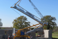 Potain Igo M Hup M 3 self-erecting crane